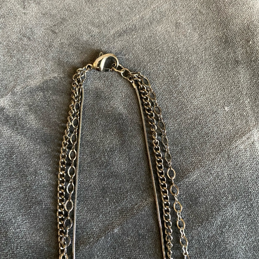 Multi layered necklace - Picture 2 of 3